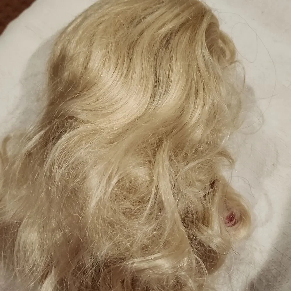 NEW Blonde wig! Thick, wavy, gorgeous